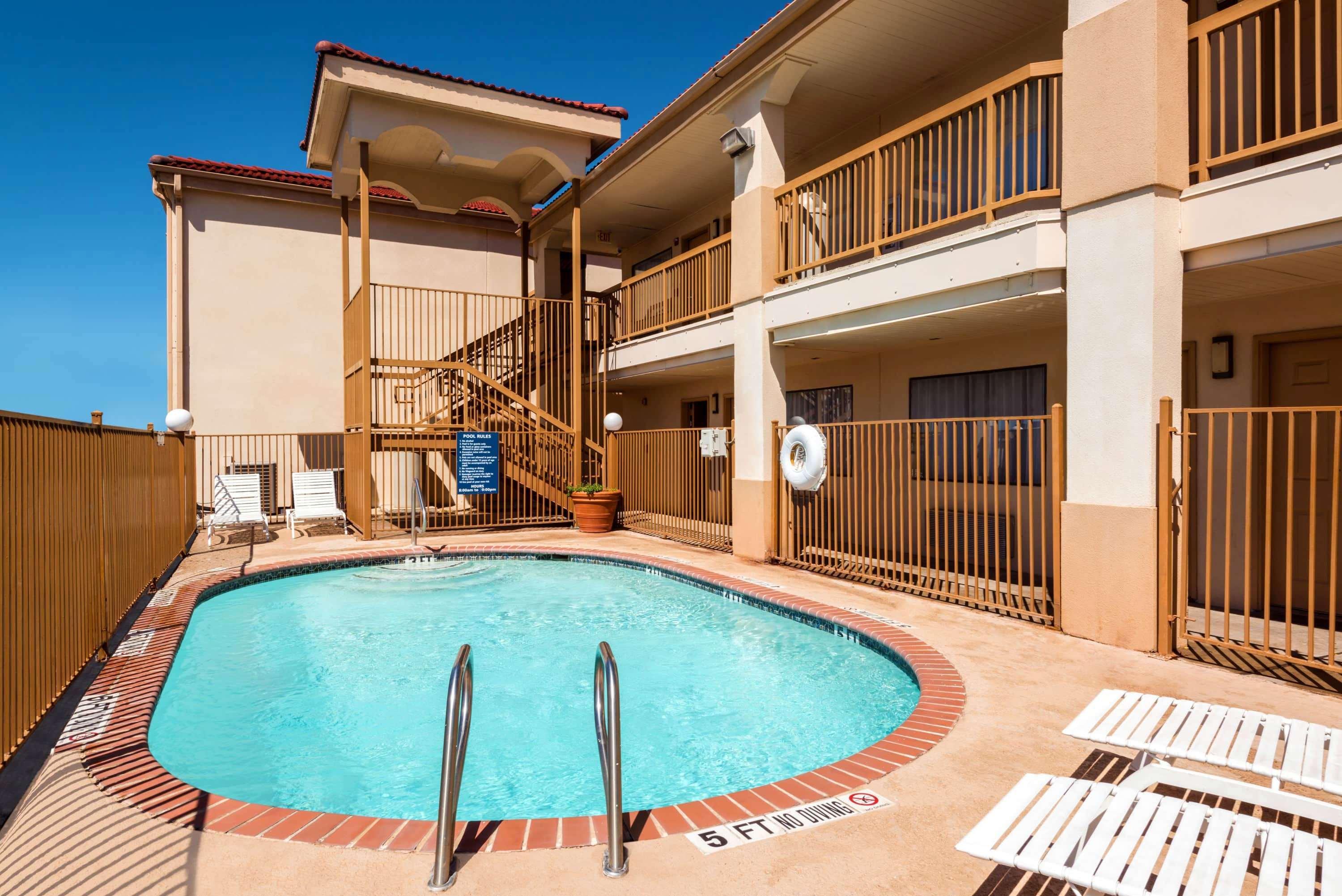 Days Inn By Wyndham Near Seaworld San Antonio Exteriér fotografie