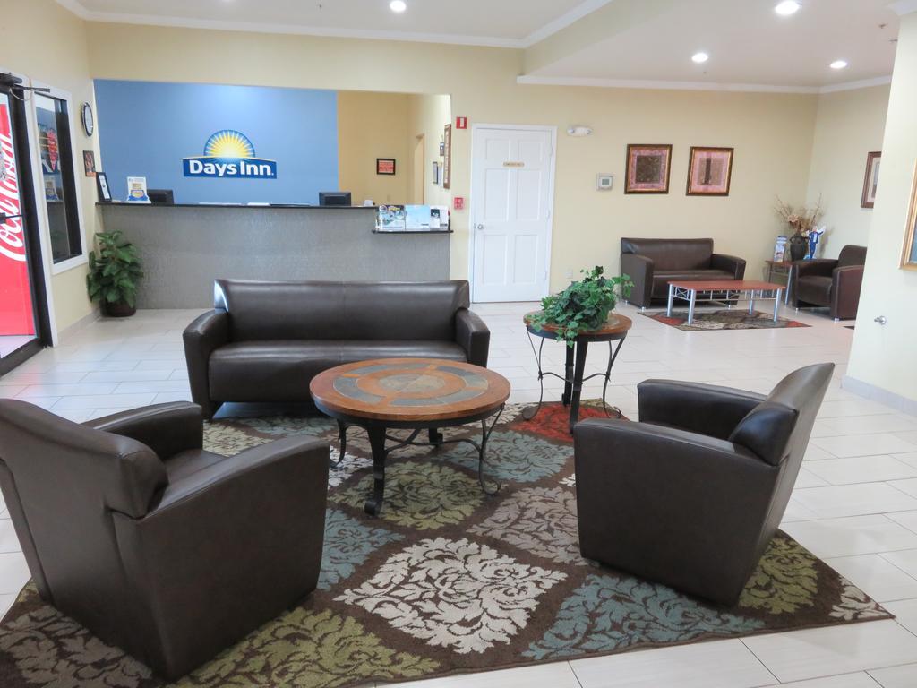 Days Inn By Wyndham Near Seaworld San Antonio Exteriér fotografie